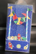 Banderilla triangular espacio