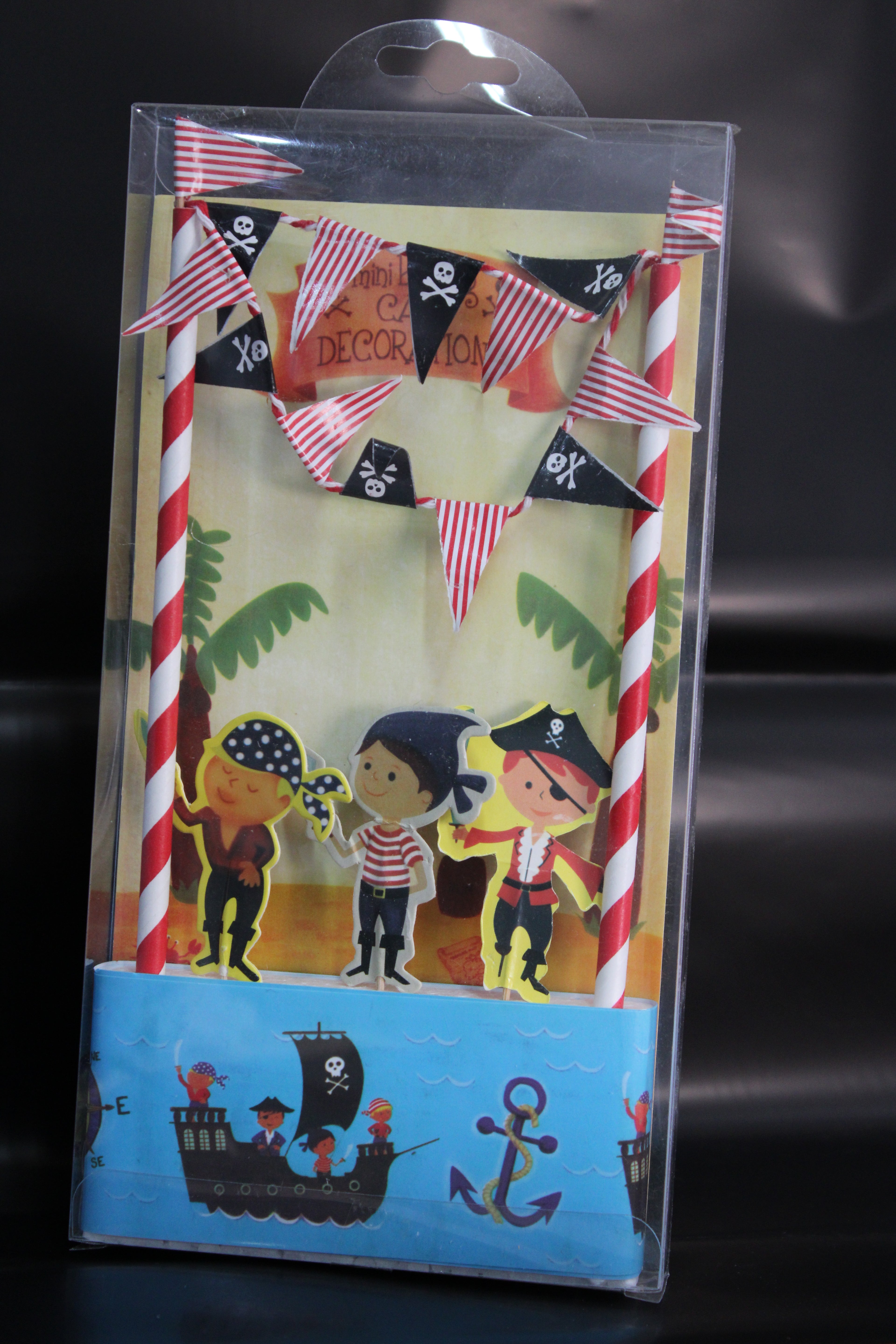 Banderilla triangular piratas
