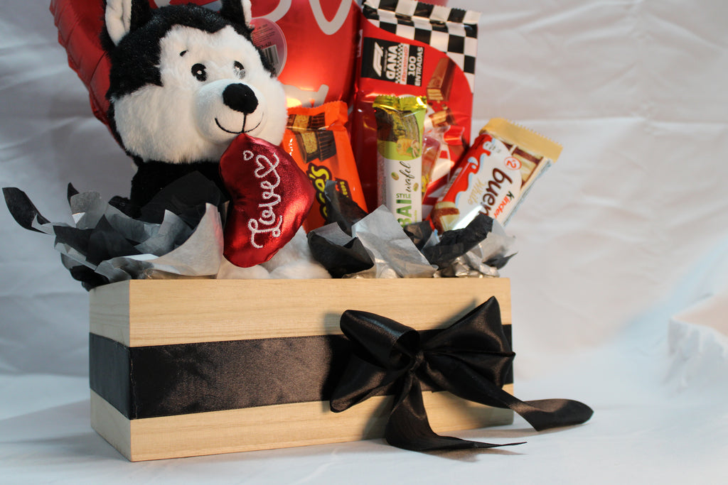 REgalo con chuches y peluche