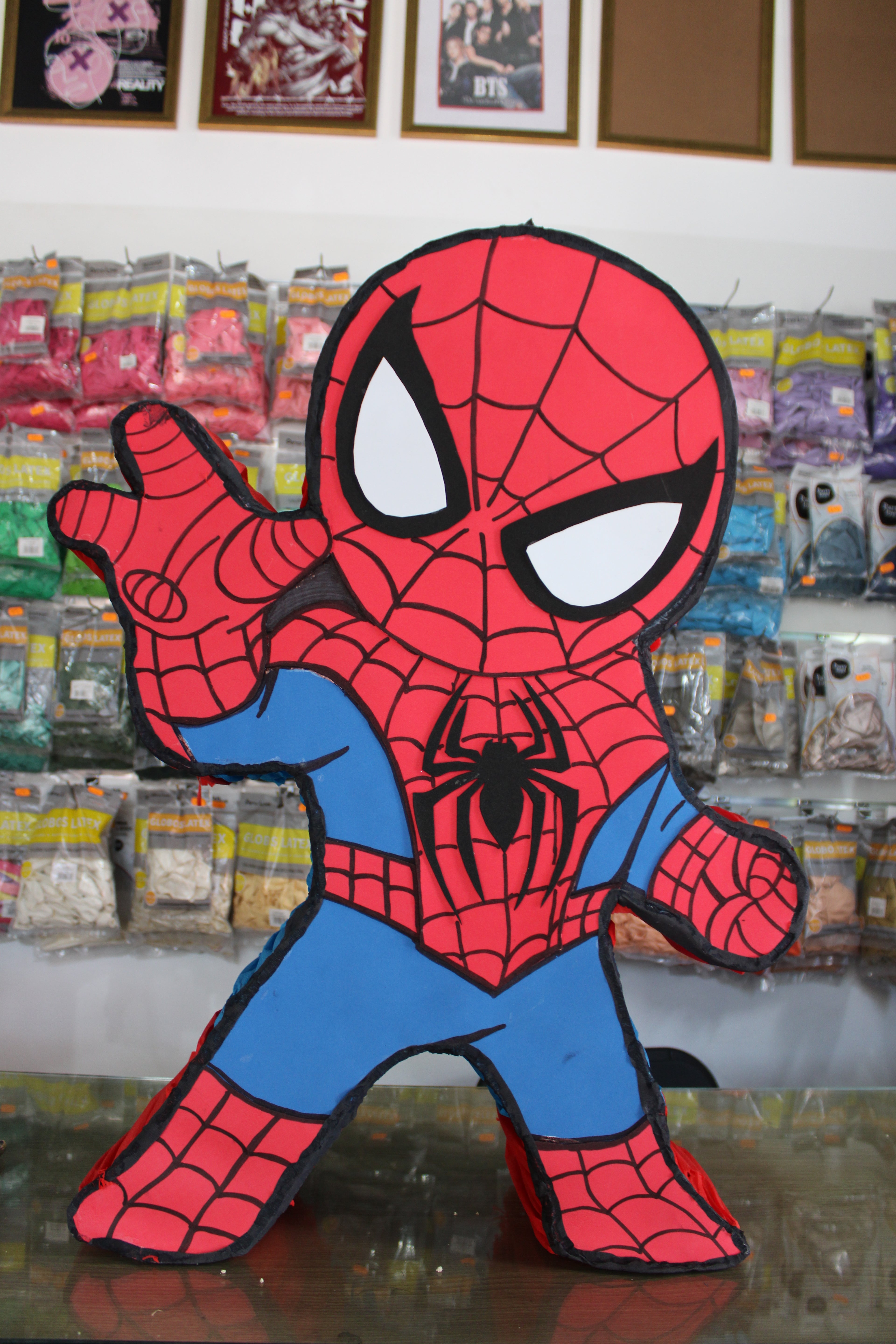 piñata de spiderman por encargo