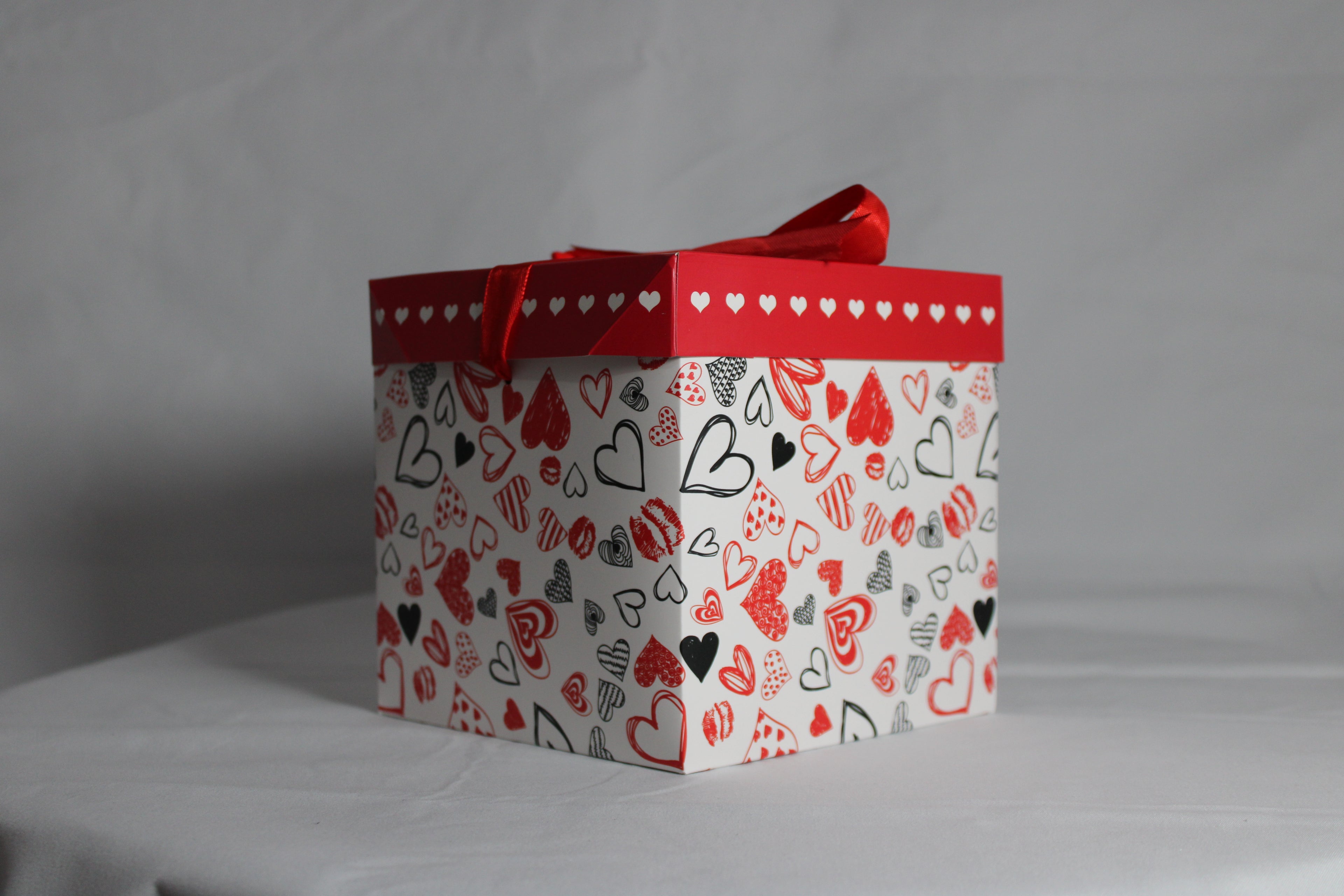 caja de regalo de corazones