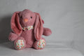 peluche de conejo rosa